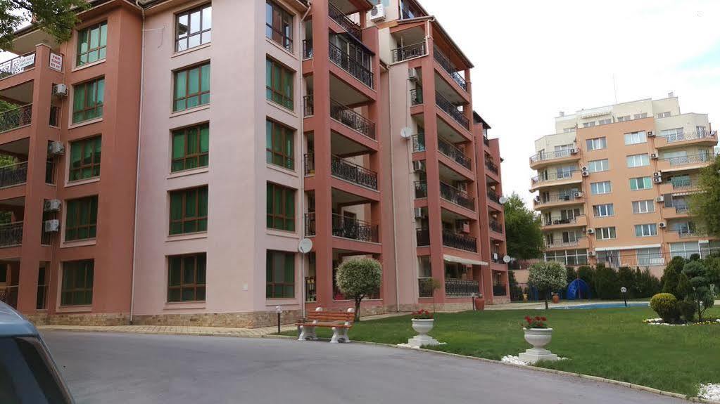 Luxury Sunrise Complex Apartment Golden Sands Exteriör bild